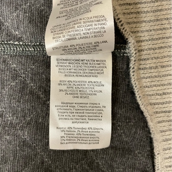 Mountain Hardwear Sarafin Quilted Wool Bomber Jacket Size XS - Picture 11 of 11